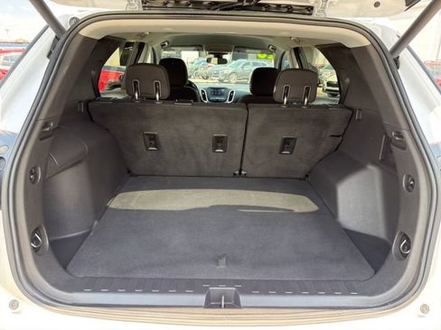 Used 2020 Chevrolet Equinox LT FWD image 29
