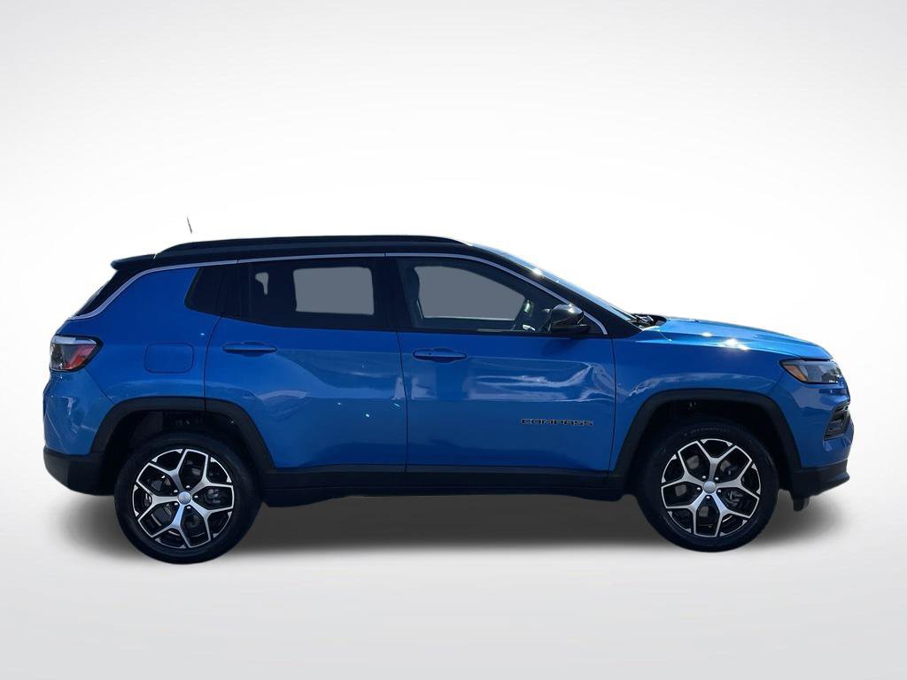 Used 2024 Jeep Compass Limited AWD/4WD image 7