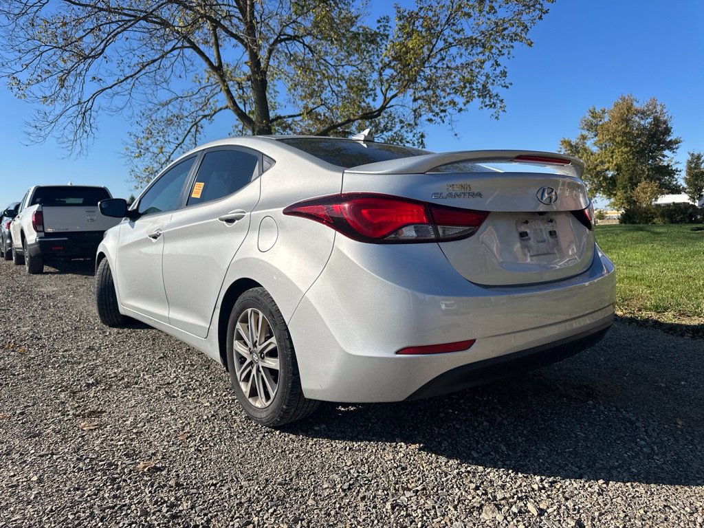 Used 2016 Hyundai Elantra SE w/ Option Group 02 FWD image 6