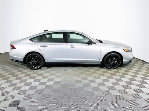 Certified 2025 Honda Accord SE image 11