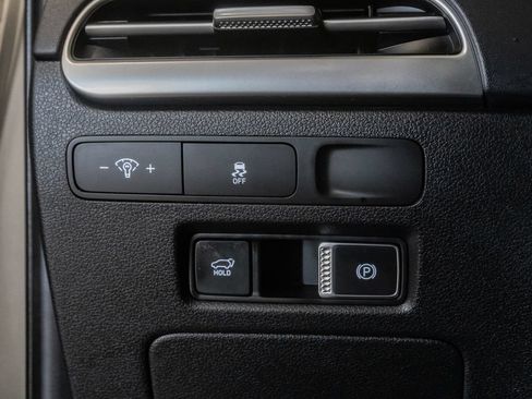 Used 2025 Hyundai Palisade SEL FWD image 13