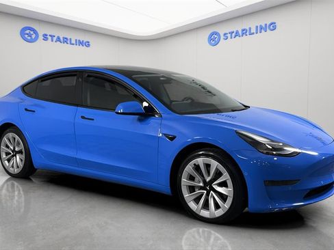 Used 2021 Tesla Model 3 Standard Range Plus image 13