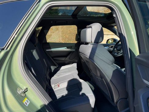 Used 2025 Audi Q5 2.0T Premium w/ Convenience Plus Package image 10