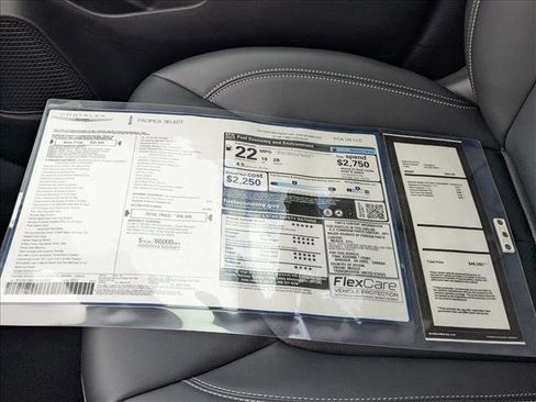 New 2026 Chrysler Pacifica Select image 17