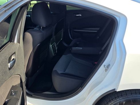 Used 2019 Dodge Charger SXT RWD image 22