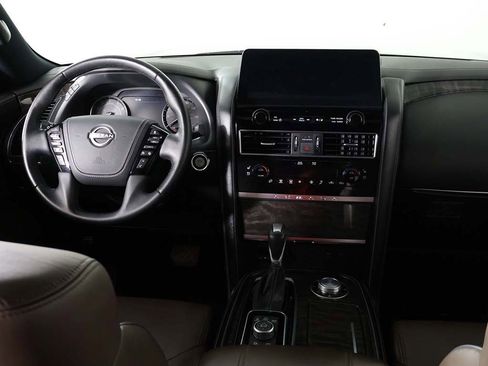 Used 2024 Nissan Armada Platinum image 39