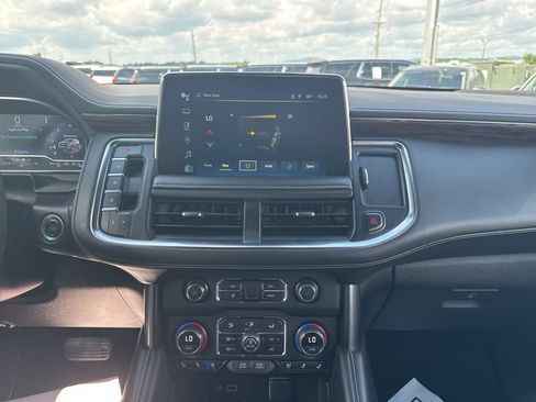 Used 2024 Chevrolet Tahoe Premier RWD image 18
