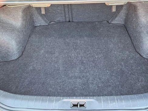 Used 2024 Nissan Altima 2.5 SV FWD image 6