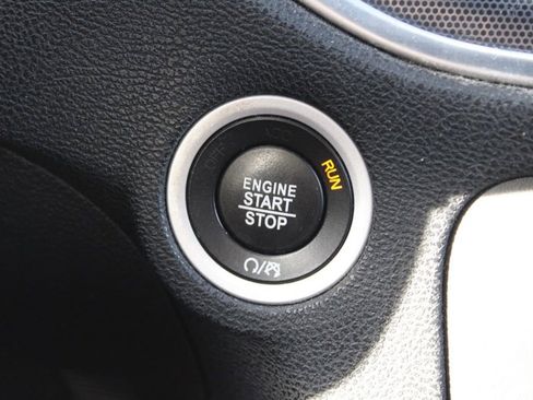 Used 2017 Dodge Charger R/T image 27