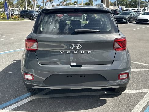 New 2026 Hyundai Venue SEL image 7