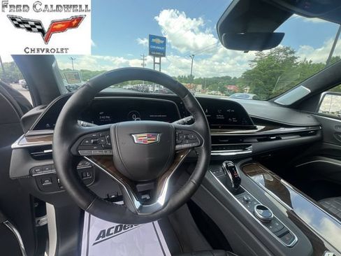 Certified 2023 Cadillac Escalade Sport Platinum AWD/4WD image 16