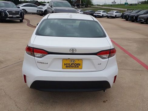 Used 2023 Toyota Corolla LE image 4