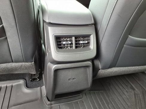 Used 2024 Chevrolet Equinox EV RS image 18