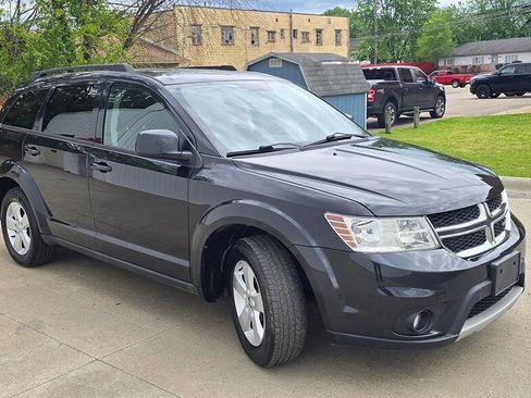 Used 2012 Dodge Journey SXT FWD image 3