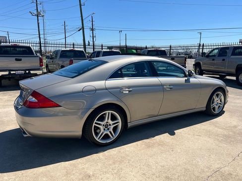 Used 2006 Mercedes-Benz CLS 500 image 7