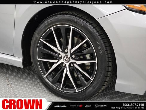 Used 2021 Toyota Camry SE FWD image 8