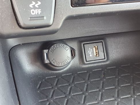 Certified 2025 Toyota RAV4 LE AWD/4WD image 11