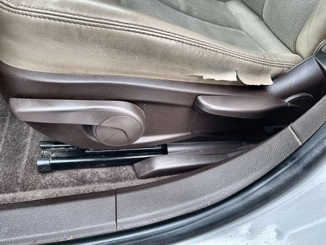 Used 2013 Buick Verano FWD image 15