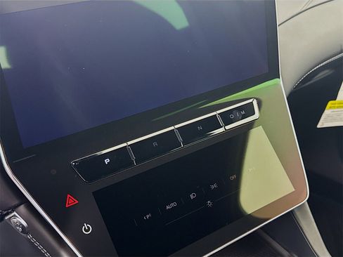 New 2025 Maserati Grecale GT image 15