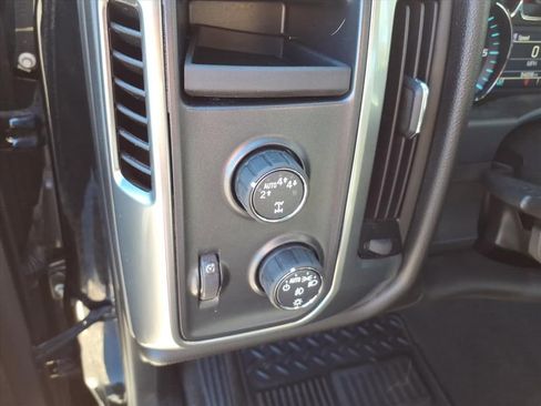 Used 2018 Chevrolet Silverado 1500 LT w/ All Star Edition image 28