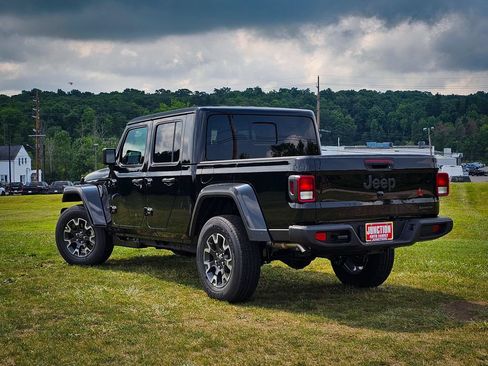 New 2026 Jeep Gladiator Sport AWD/4WD image 6