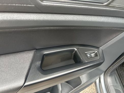 Used 2021 Volkswagen Atlas SE image 20