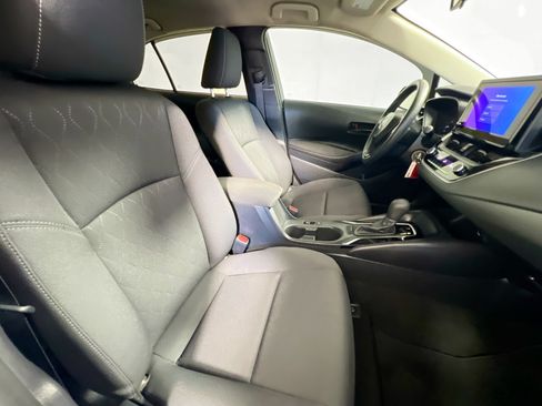 Used 2024 Toyota Corolla LE FWD image 29