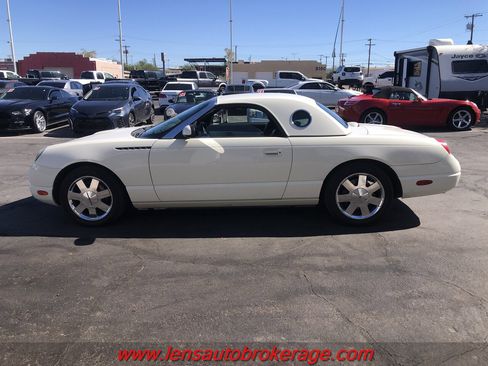 Used 2002 Ford Thunderbird Deluxe image 5