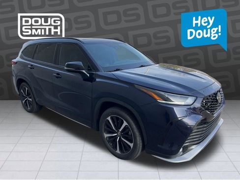 Used 2022 Toyota Highlander XSE image 7
