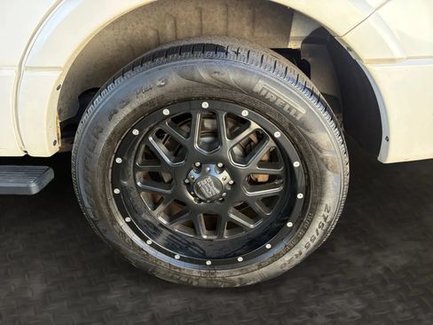 Used 2015 Ford Expedition Platinum AWD/4WD image 42