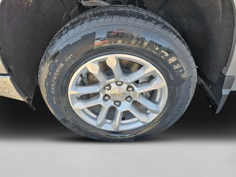 Used 2023 Chevrolet Silverado 1500 LT AWD/4WD image 9