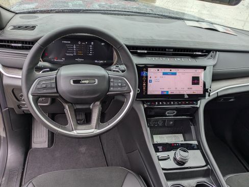 New 2026 Jeep Grand Cherokee L 4WD image 17