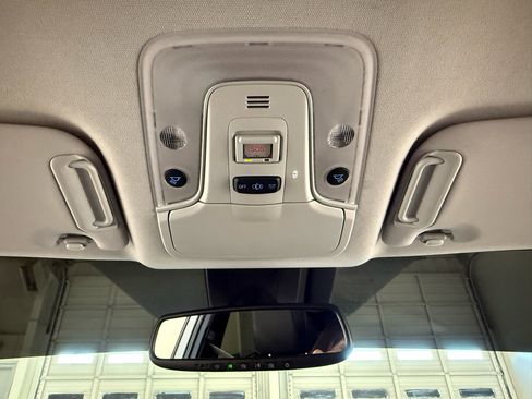 Used 2021 Toyota Prius Prime Limited image 20