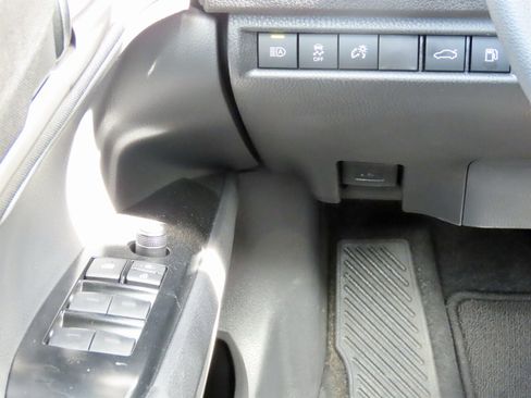 Used 2025 Toyota Camry LE FWD image 14