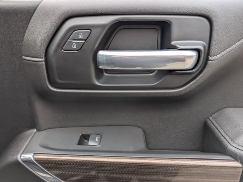 Used 2021 Chevrolet Silverado 1500 LT Trail Boss w/ Convenience Package II image 22