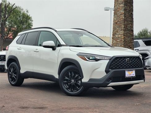 Certified 2023 Toyota Corolla Cross LE w/ Moonroof Package image 2