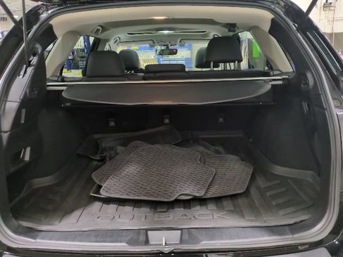 Used 2019 Subaru Outback 3.6R Limited image 12