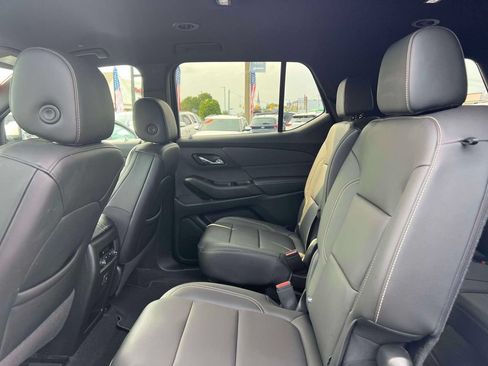 Used 2023 Chevrolet Traverse LT AWD/4WD image 13