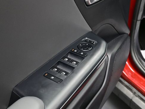 Used 2025 Kia K4 LXS image 12