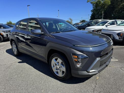 Certified 2026 Hyundai Kona SE image 3