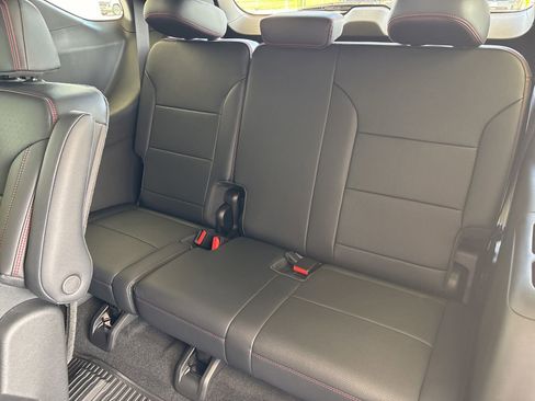 New 2026 Chevrolet Traverse RS w/ LPO, Floor Liner Package FWD image 18
