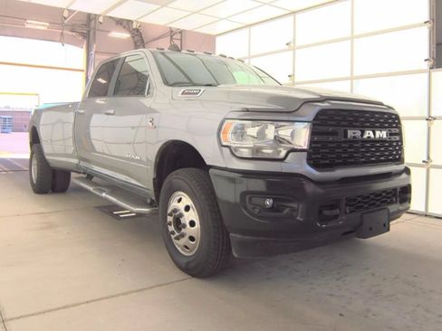 Used 2022 RAM 3500 Big Horn w/ Level C Equiment Group AWD/4WD image 6