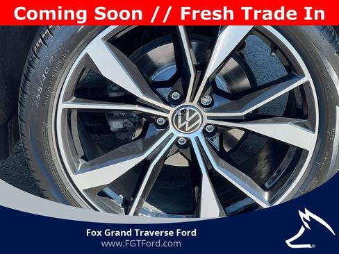 Used 2022 Volkswagen Tiguan SEL R-Line AWD/4WD image 8