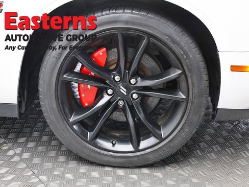 Used 2018 Dodge Challenger R/T w/ Blacktop Package RWD image 29