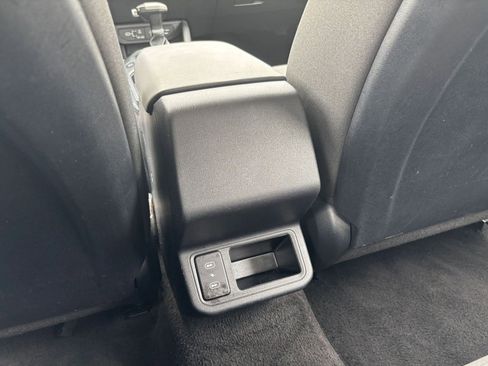 Used 2025 Kia K4 LXS image 23