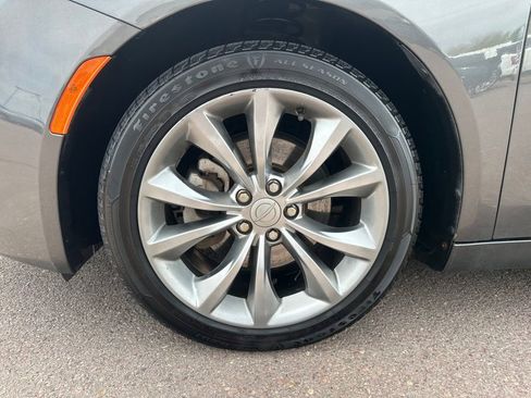 Used 2015 Chrysler 200 S FWD image 39