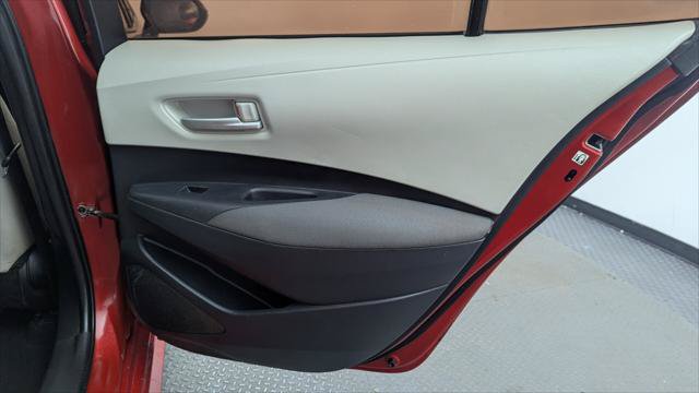Used 2021 Toyota Corolla LE FWD image 14