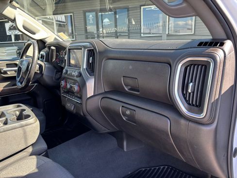 Used 2022 Chevrolet Silverado 1500 RST w/ Z71 Off-Road Package AWD/4WD image 21