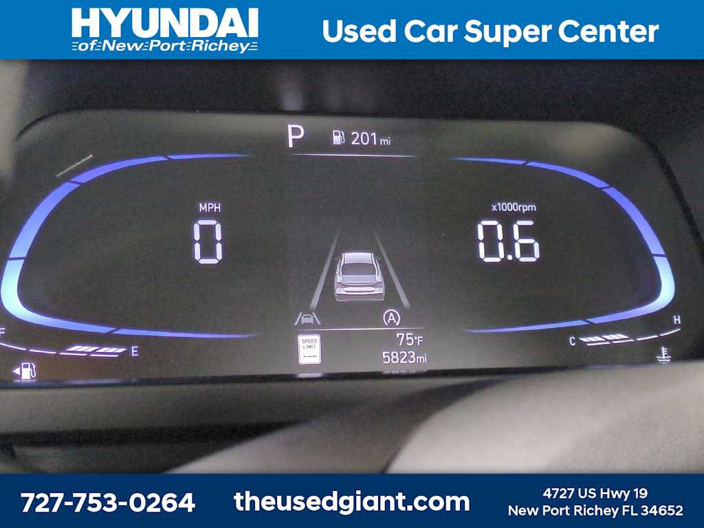 Used 2025 Hyundai Elantra SE w/ Cargo Package FWD image 26