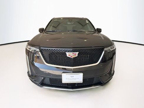 Certified 2024 Cadillac XT6 Sport w/ Technology Package AWD/4WD image 2